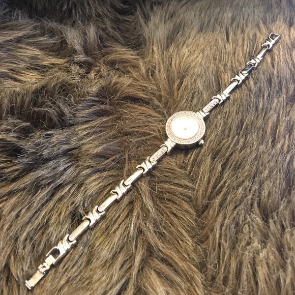 Ladies shiny silver tone pink rhinestone watch - Picture 10 of 11